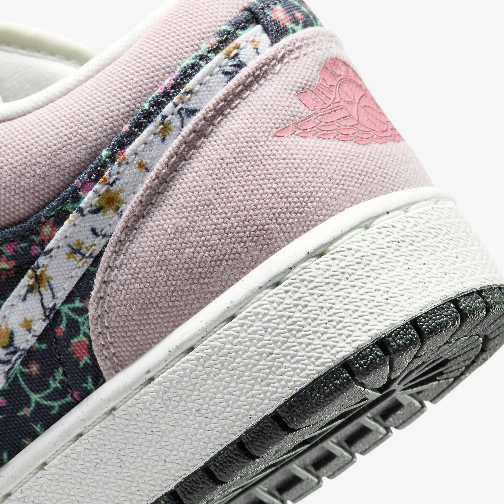 (GS) Air Jordan 1 Low SE 'Floral' (2024) FJ3445-001