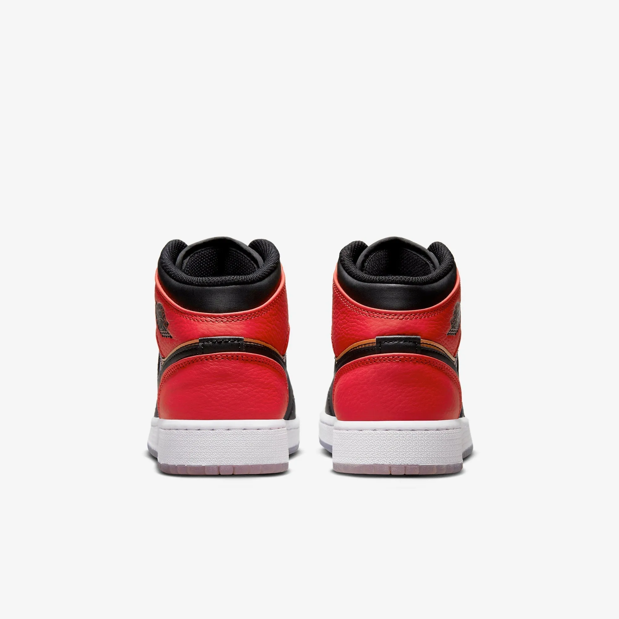 (GS) Air Jordan 1 Mid 'Skyline' (2023) DX4379-400