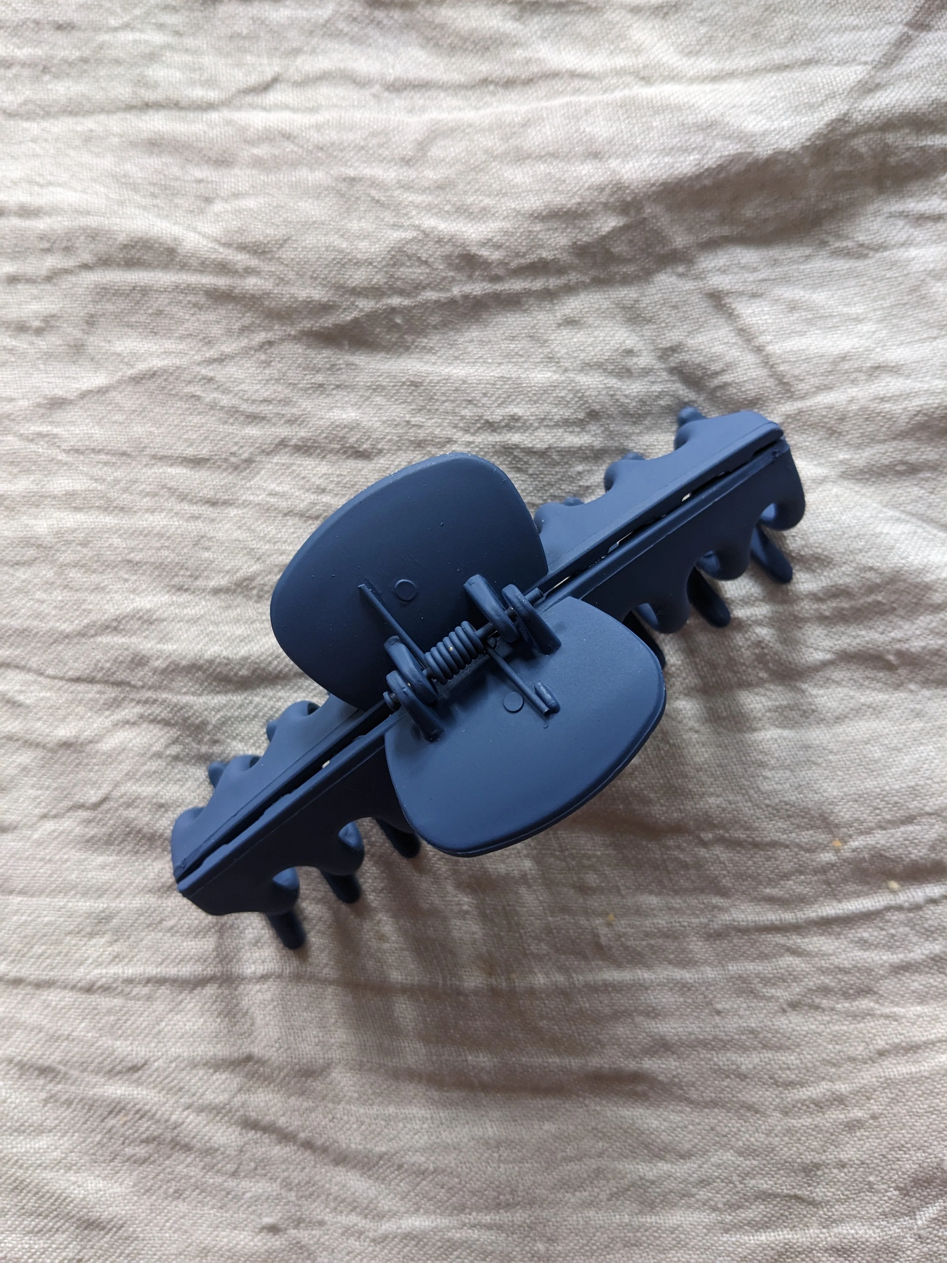 Navy Blue Medium Claw Clip